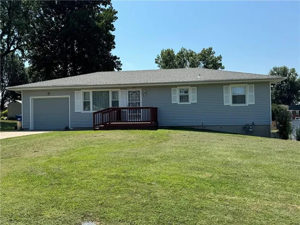 1203 C E King St, Excelsior Springs, MO 64024