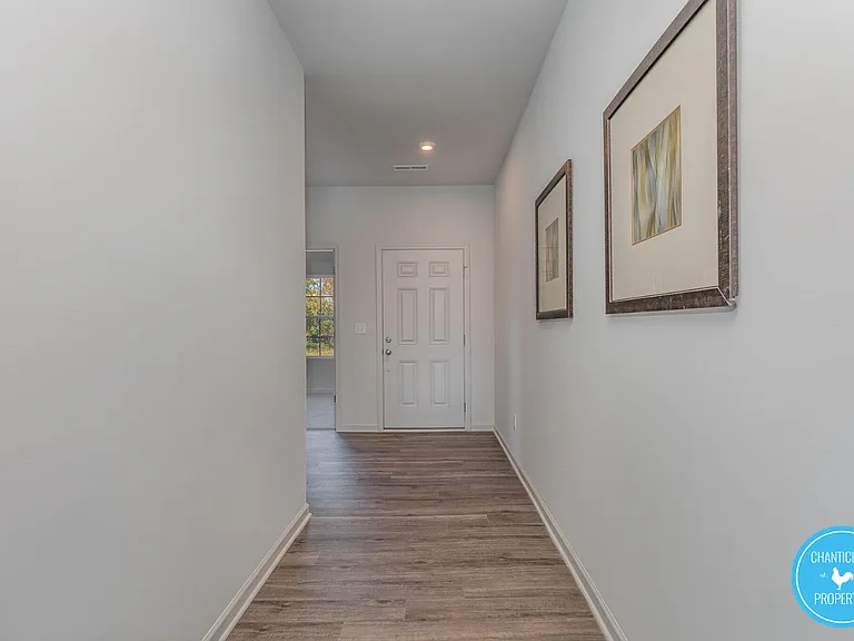 6748 Hardwick Ln — Photo 7