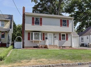 250 Manhattan Ter, Dumont, NJ 07628