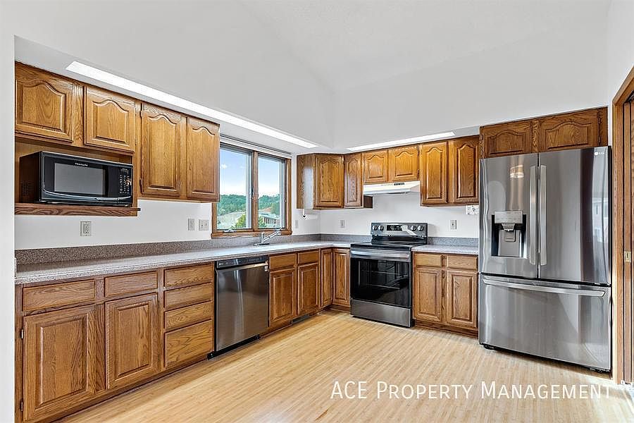 1st image of 5116 Stoney Creek Ct