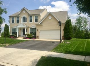 121 Evergreen Cir, Dillsburg, PA 17019