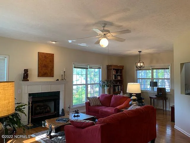 85 Sawmill Rd W — Photo 2