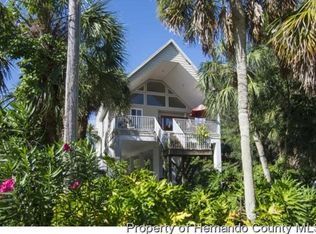 10195 Inlet St, Weeki Wachee, FL 34607