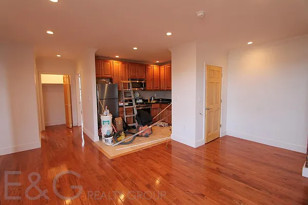 Rented by E and G Realty Group | media 16