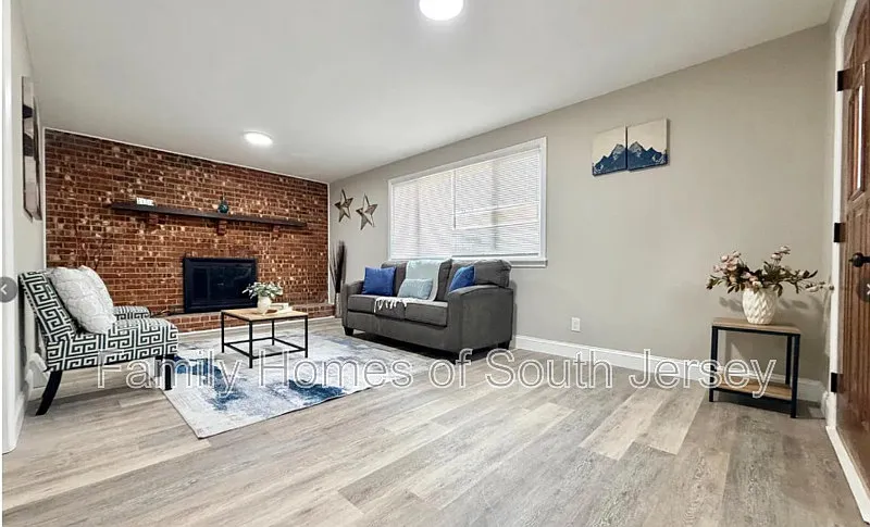 1 bed, 1.0 bath, 732 sqft, $2,000 — Photo 3