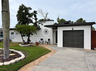 15808 1st St E, Redington Beach, FL 33708