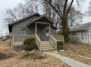 6136 Tracy Ave, Kansas City, MO 64110