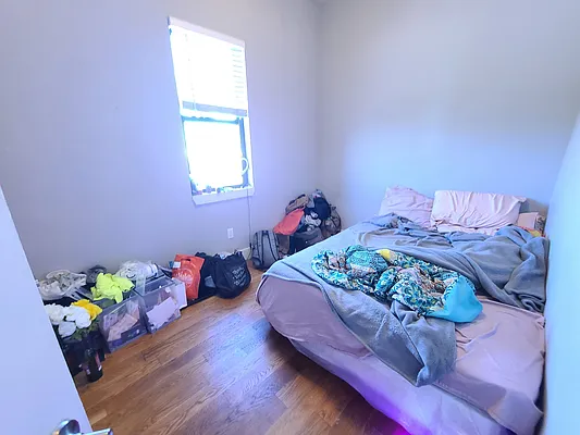 Rented by Dwelling NY Realty Inc | media 28