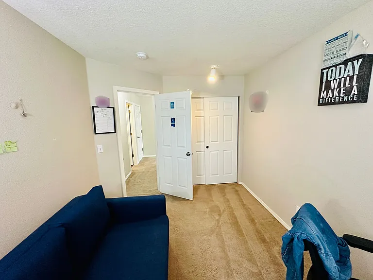 5216 NE Schoeler Cir — Photo 31