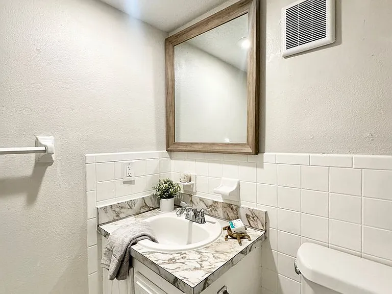 526 S Eola Dr — Photo 20