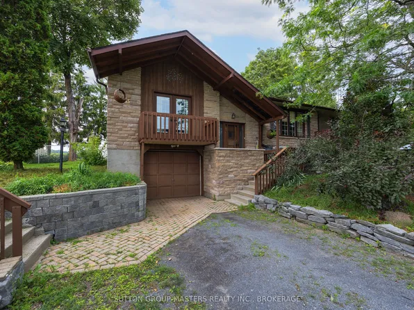 7433 County Road 2 Rd, Greater Napanee, ON K7R 3K6
