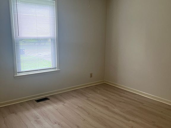 5th image of 2218 Kim Dr