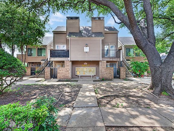 2nd image of 9817 Walnut St #214