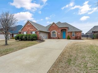 6509 W Hearth Bay, Rogers, AR 72758