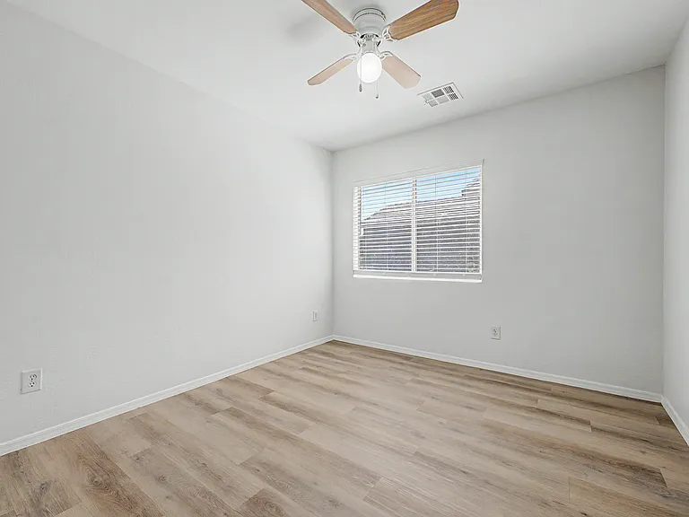 22820 W Papago St — Photo 11