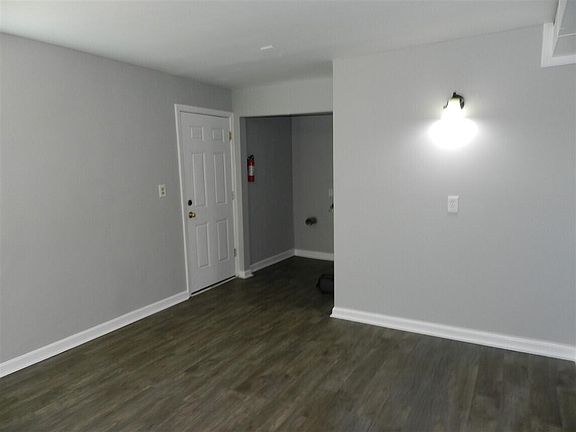 4th image of 32313 Ogemaw St