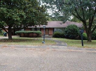 501 Whitehead Dr, Winona, MS 38967