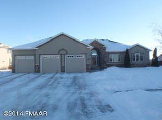 2020 Rose Creek Blvd S, Fargo, ND 58104
