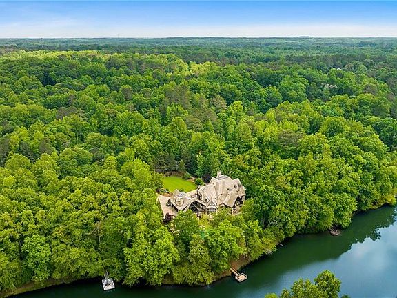 2nd image of 550 Blue Heron Way