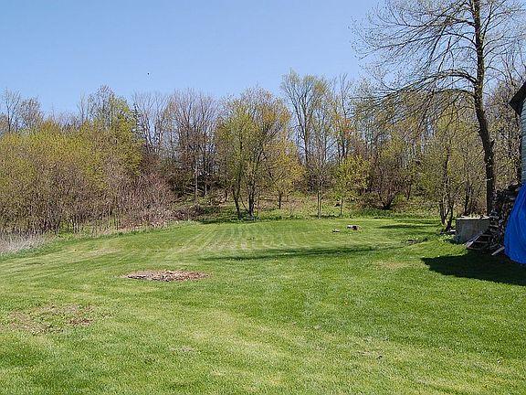 View of large yard