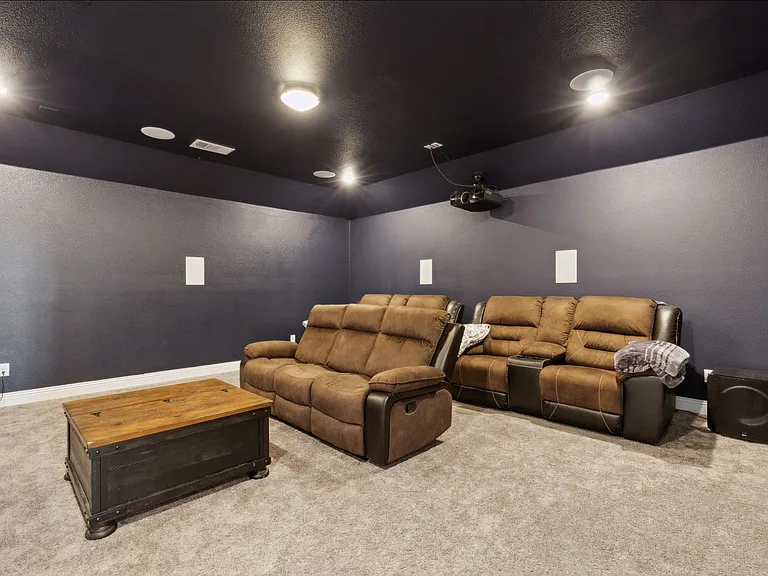 3640 Lillian Ct — Photo 60