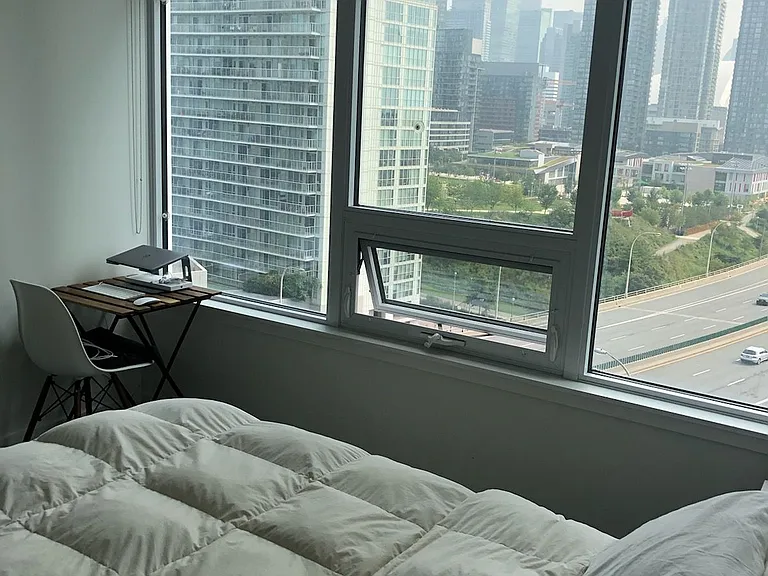 17 Bathurst St #1512 — Photo 7