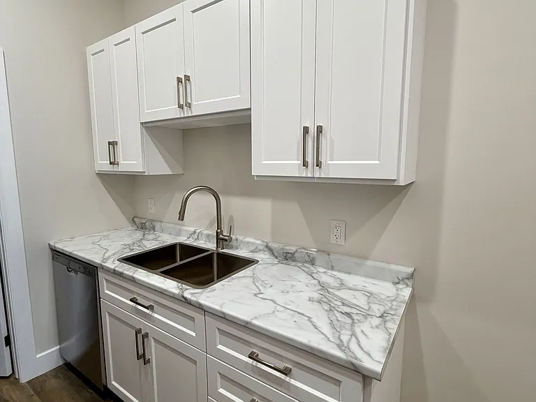 537 Talbot St #11 — Photo 13