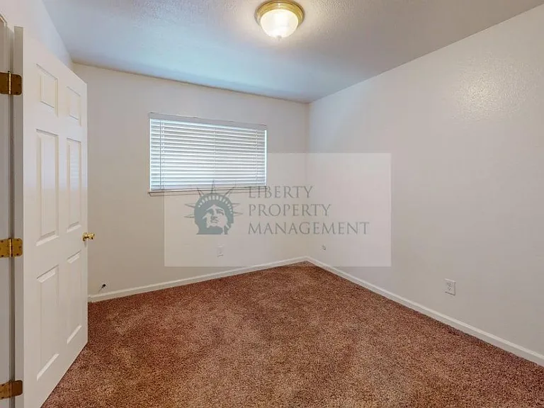 3801 Tenby Way — Photo 15