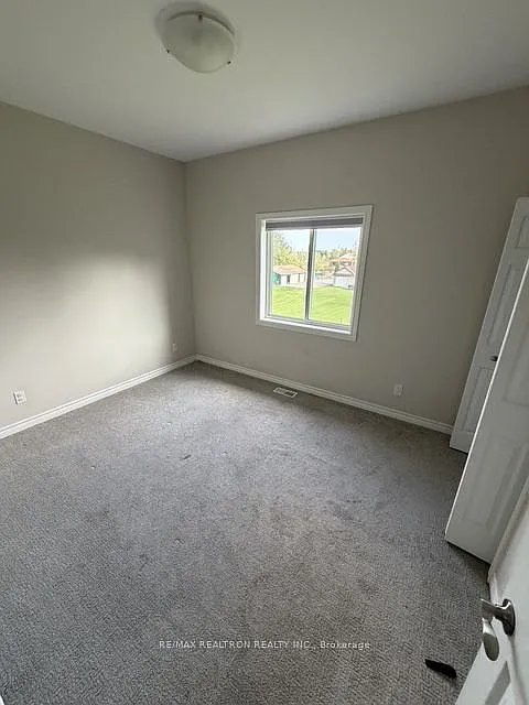 5 bed, $3,100 — Photo 4