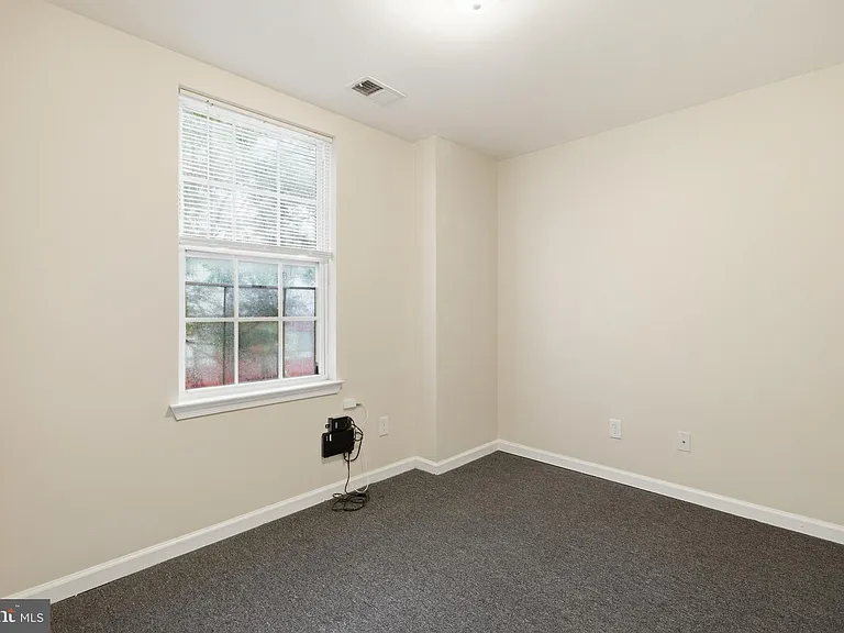 2238 N Park Ave #B — Photo 6