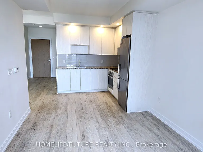 225 Village Green Sq #2805 — Photo 3
