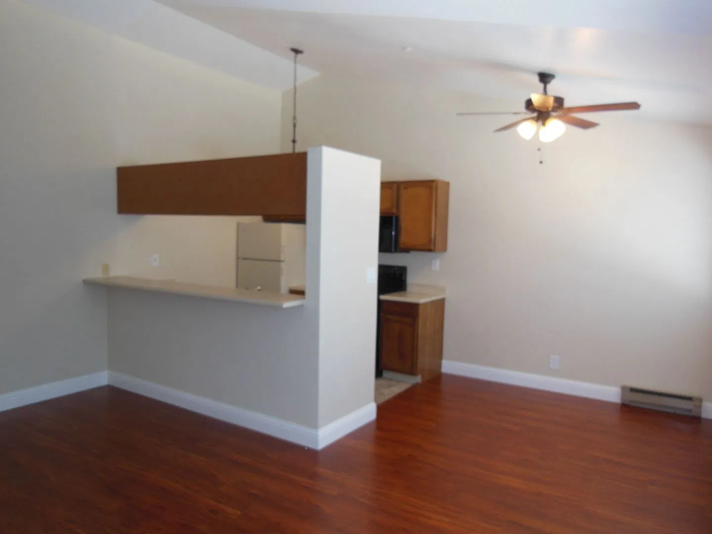 400 Laurel Street — Photo 3