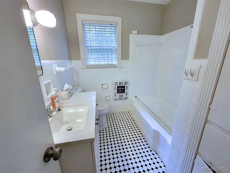 4066 Wares Ferry Rd — Photo 12
