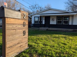 209 W Cedar St, Hurst, TX 76053