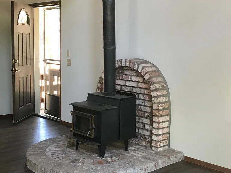 19099 Rock Ridge Dr — Photo 2