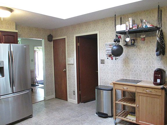 4th image of 17340 McErlain St