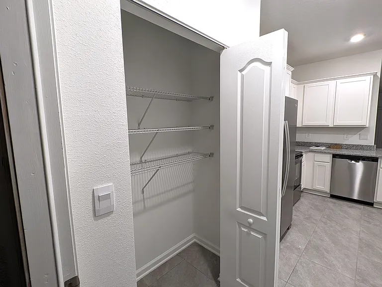 100 Vero Dr — Photo 6