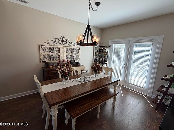 5th image of 2501 Chelsea Drive NW