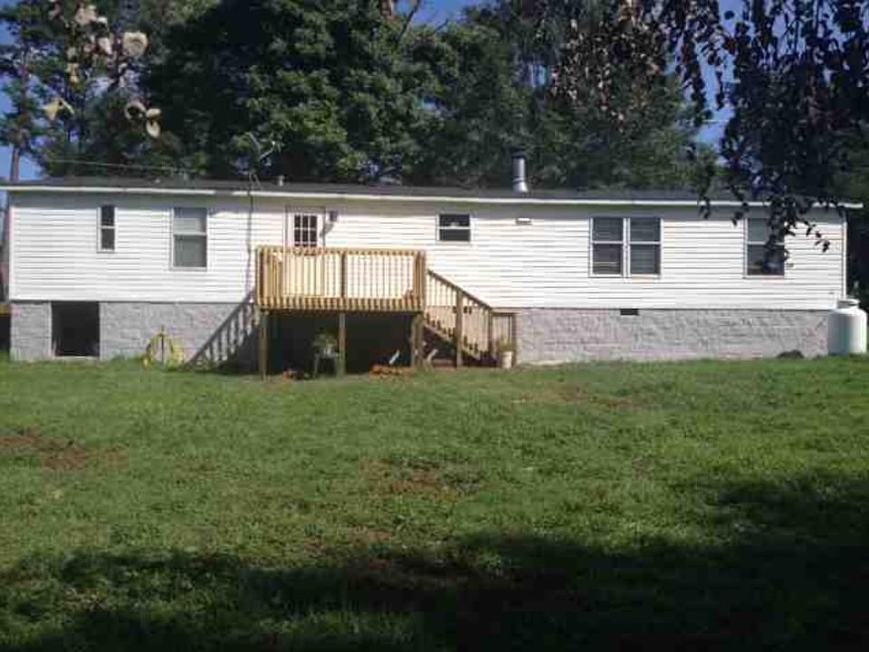 1st image of 130 Thorn Dr