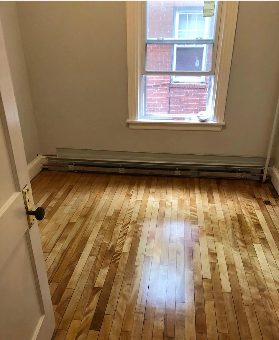 954 Forest Ave — Photo 3