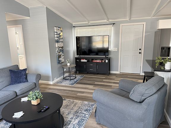 3rd image of 524 1st Ave #1