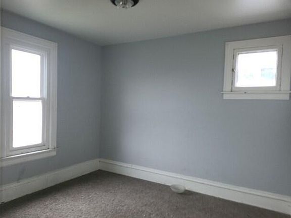 3rd image of 3033 North 28th STREET