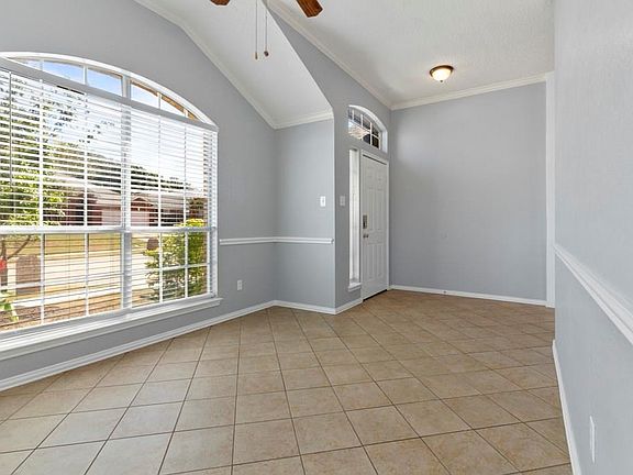 4th image of 2058 Belvedere Dr