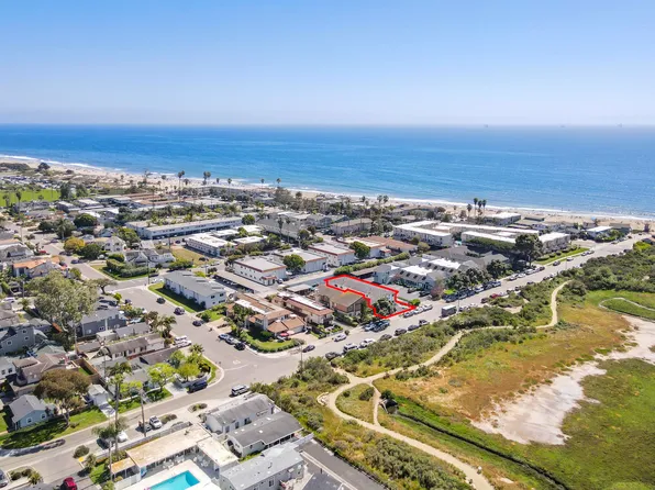160 Ash Ave, Carpinteria, CA 93013