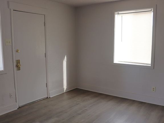 5th image of 540 Graham Dr