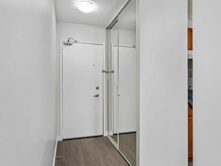 117 14th Ave SW — Photo 18