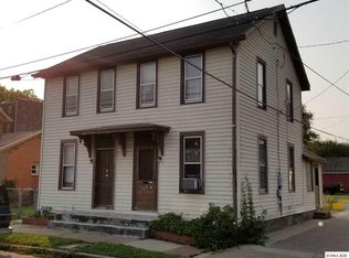 360 E 16th St, Dubuque, IA 52001