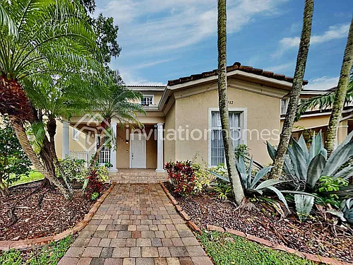 13982 SW 272nd St Photo 1