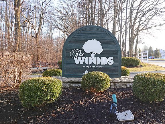 2nd image of 376 Park Woods Ln