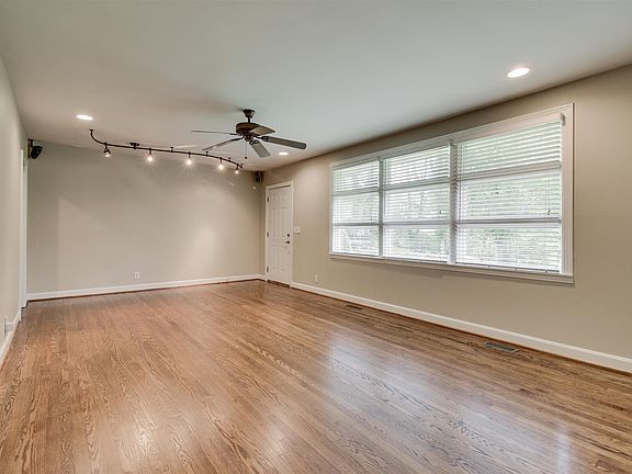 2nd image of 632 Bel Air Dr